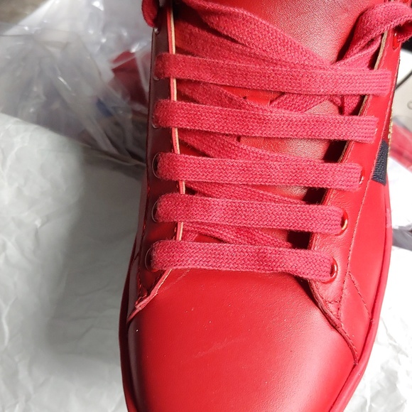 Men Shoe - Picture 2 of 4